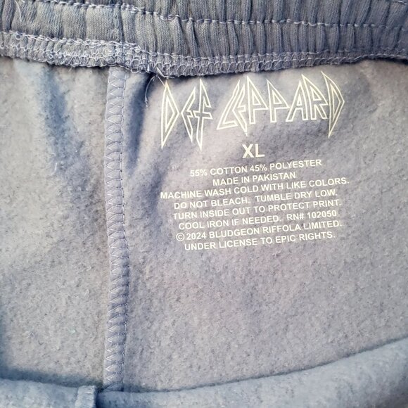 Def Leppard Womens Purple Shorts XL Cotton-Blend Elastic Waistband Relaxed fit - Picture 7 of 7